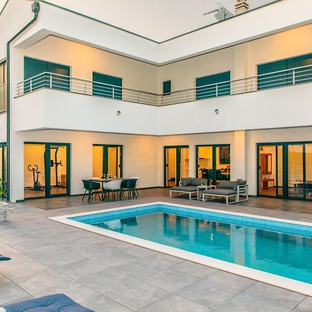 Villa Graefin มาลินสกา ภายนอก รูปภาพ