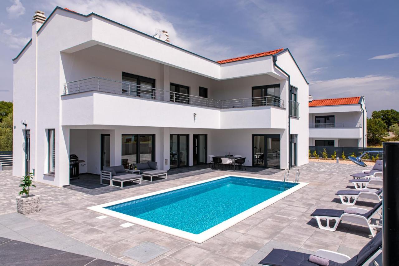 Villa Graefin มาลินสกา ภายนอก รูปภาพ