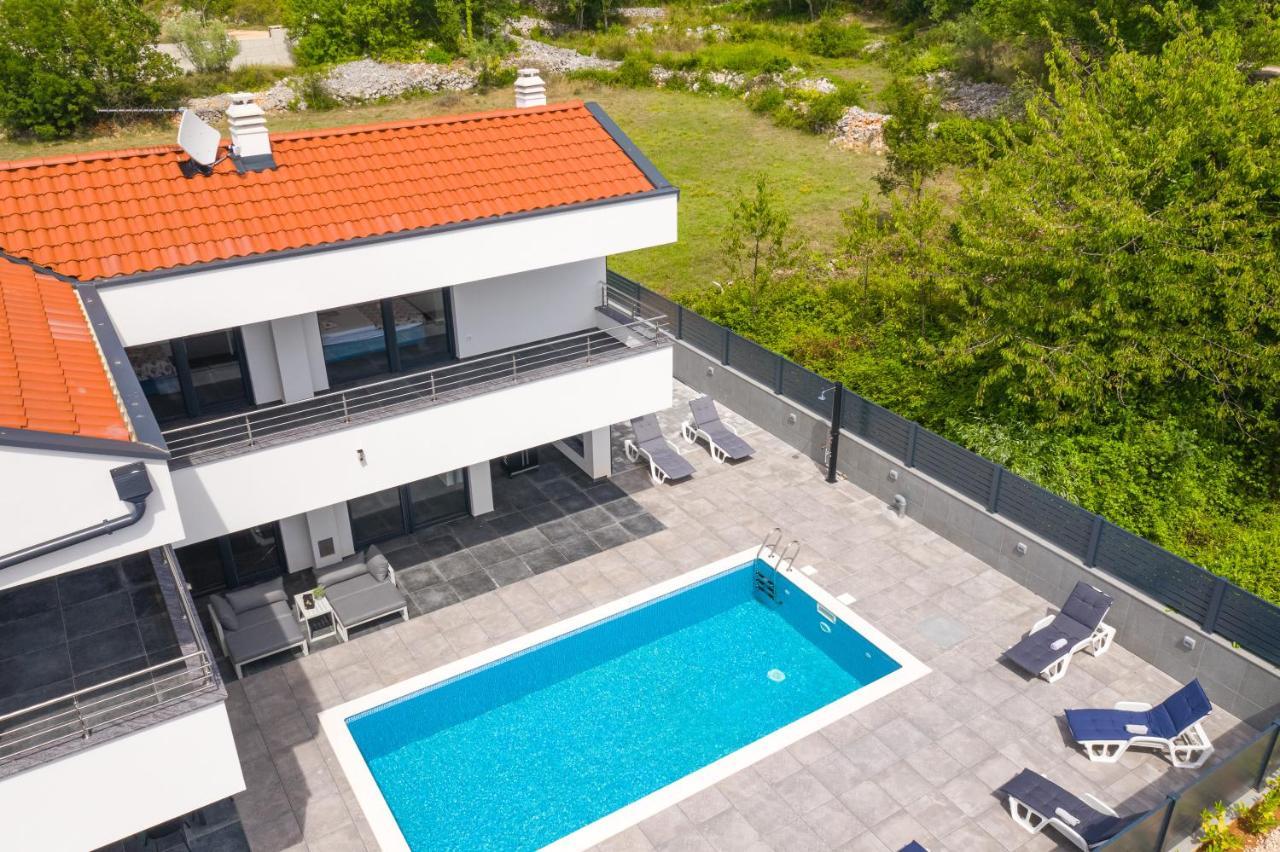 Villa Graefin มาลินสกา ภายนอก รูปภาพ