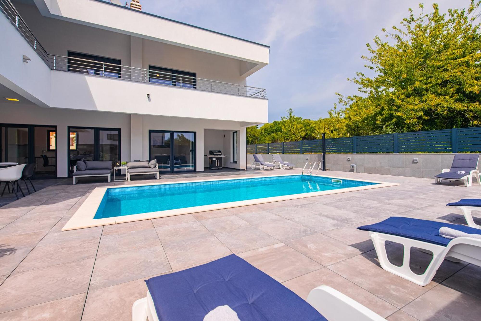 Villa Graefin มาลินสกา ภายนอก รูปภาพ